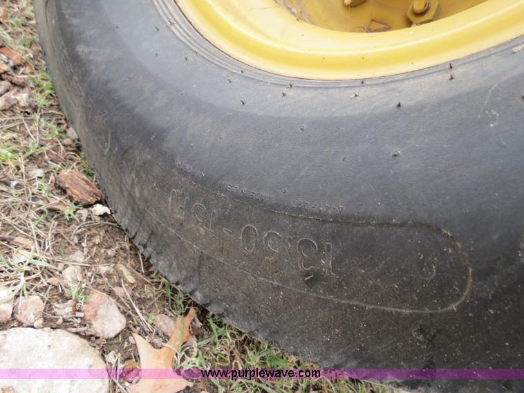 image for item B4884 1997 Vermeer 604K round baler