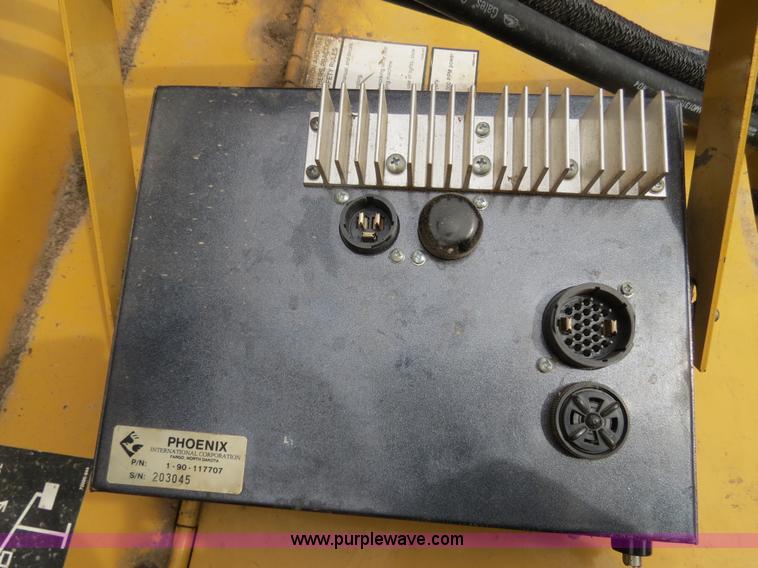 image for item B4884 1997 Vermeer 604K round baler