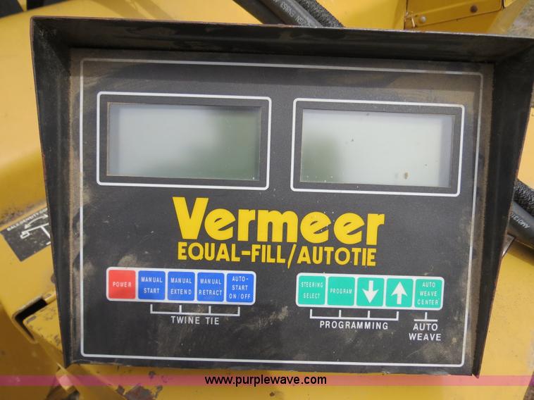 image for item B4884 1997 Vermeer 604K round baler