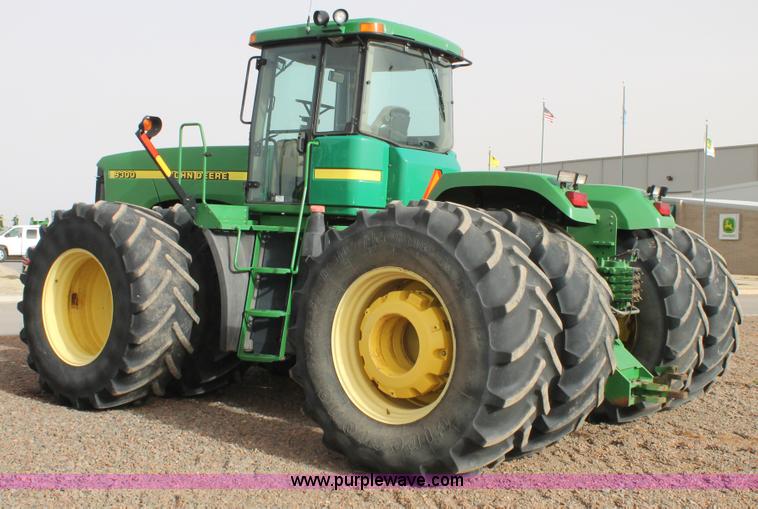 image for item C3772 2001 John Deere 9300 4WD tractor