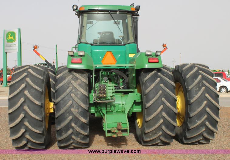 image for item C3772 2001 John Deere 9300 4WD tractor