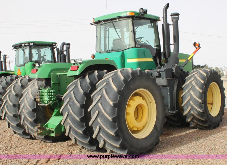 image for item C3772 2001 John Deere 9300 4WD tractor