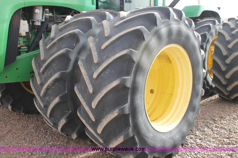image for item C3772 2001 John Deere 9300 4WD tractor