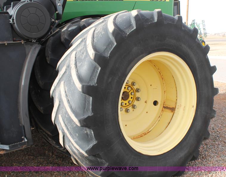 image for item C3772 2001 John Deere 9300 4WD tractor