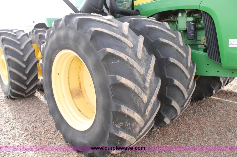 image for item C3772 2001 John Deere 9300 4WD tractor