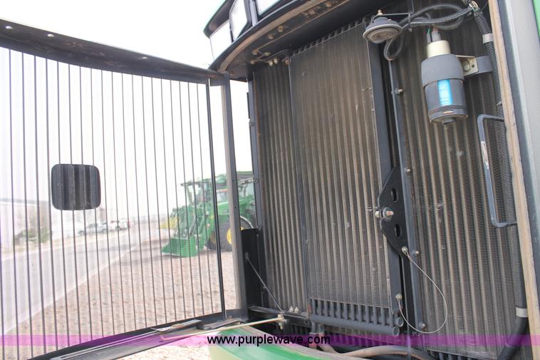 image for item C3772 2001 John Deere 9300 4WD tractor