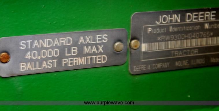 image for item C3772 2001 John Deere 9300 4WD tractor