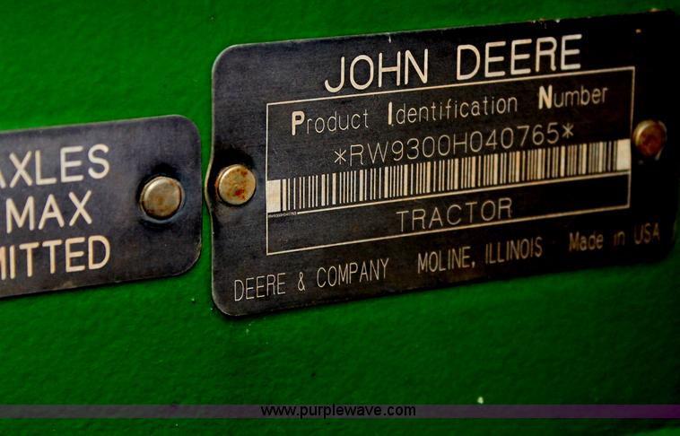 image for item C3772 2001 John Deere 9300 4WD tractor
