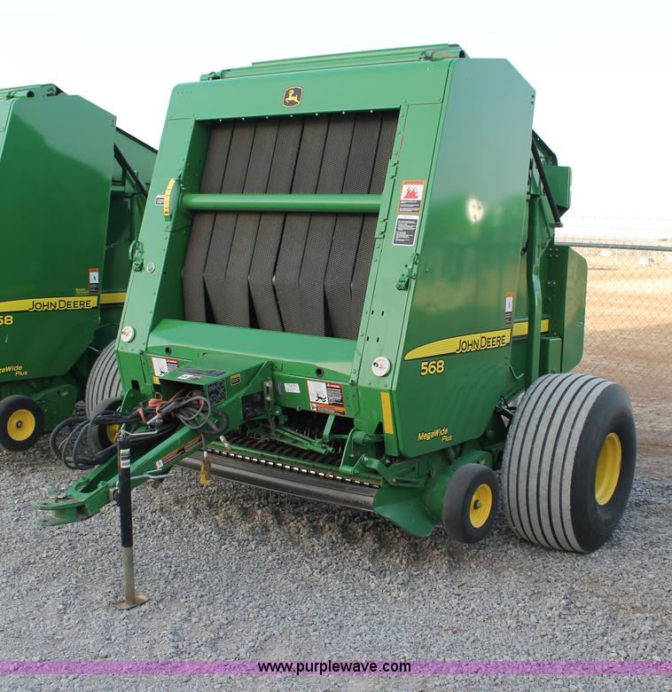 image for item C3776 2011 John Deere 568 round baler