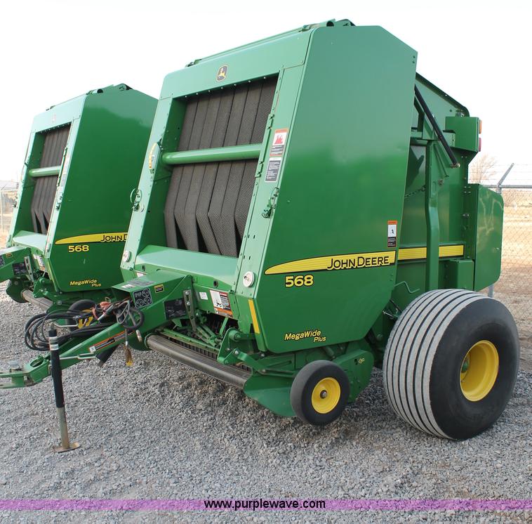 image for item C3776 2011 John Deere 568 round baler