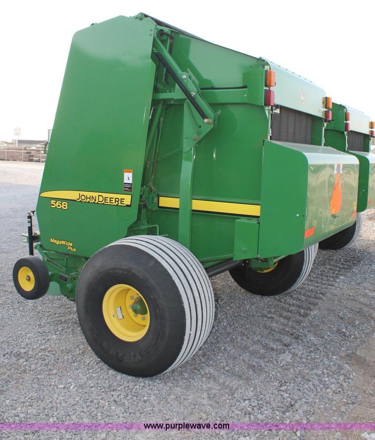 image for item C3776 2011 John Deere 568 round baler