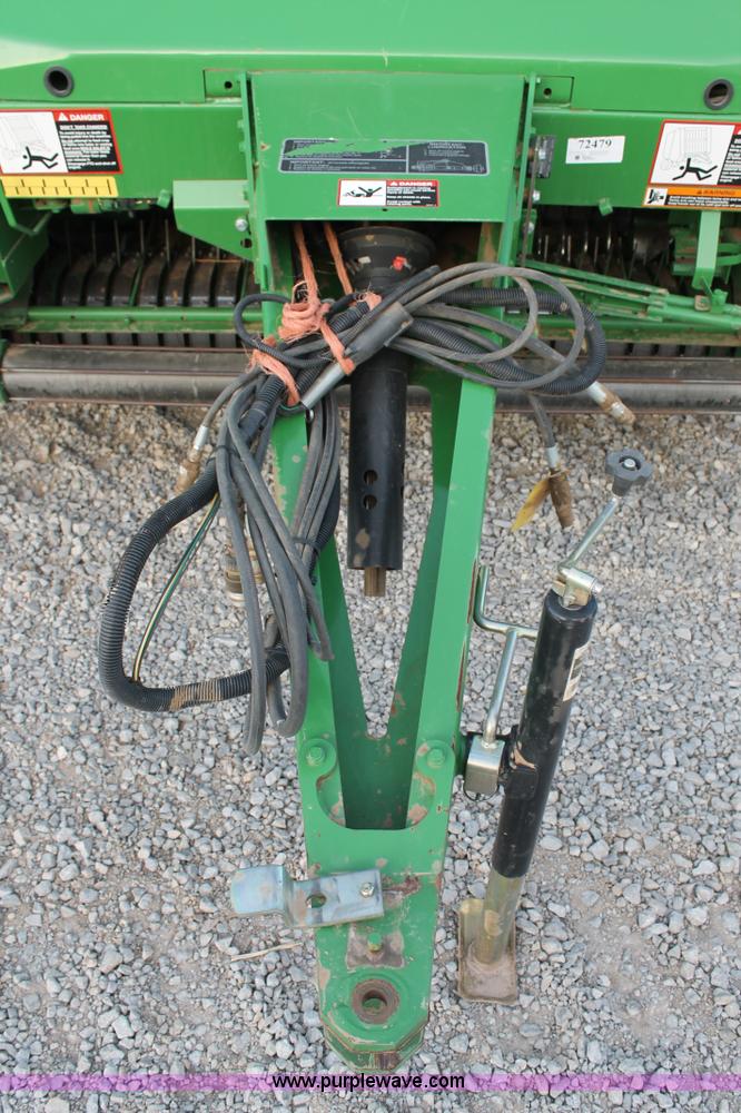 image for item C3776 2011 John Deere 568 round baler