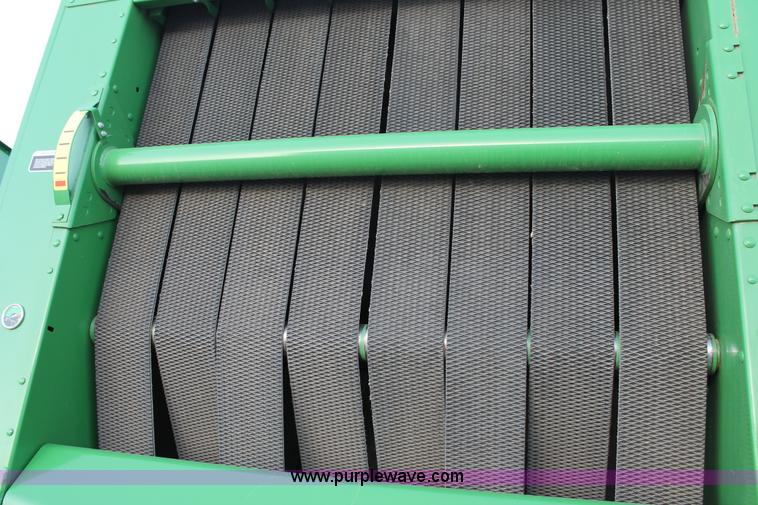 image for item C3776 2011 John Deere 568 round baler