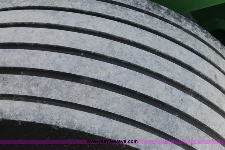 image for item C3776 2011 John Deere 568 round baler