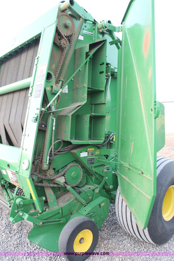 image for item C3776 2011 John Deere 568 round baler