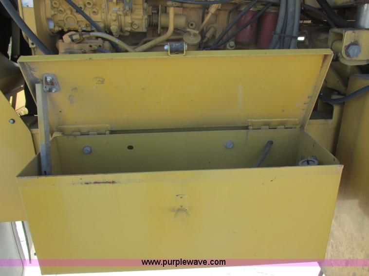 image for item E5285 1991 Ag-Chem TerraGator 1803 dry spreader