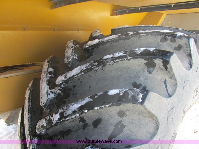 image for item E5285 1991 Ag-Chem TerraGator 1803 dry spreader