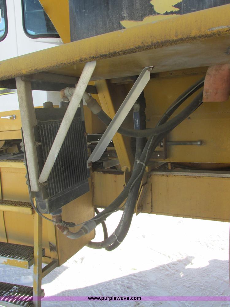 image for item E5285 1991 Ag-Chem TerraGator 1803 dry spreader