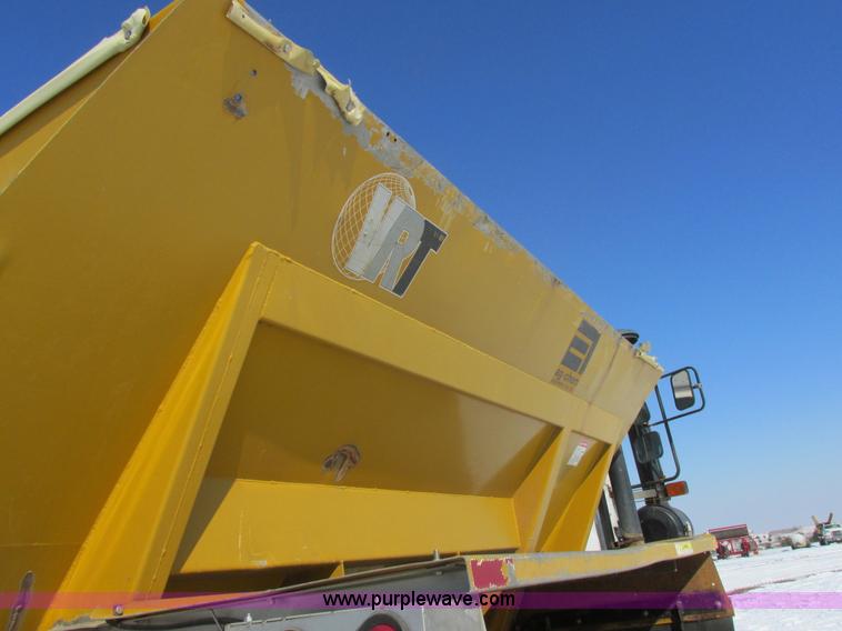 image for item E5285 1991 Ag-Chem TerraGator 1803 dry spreader