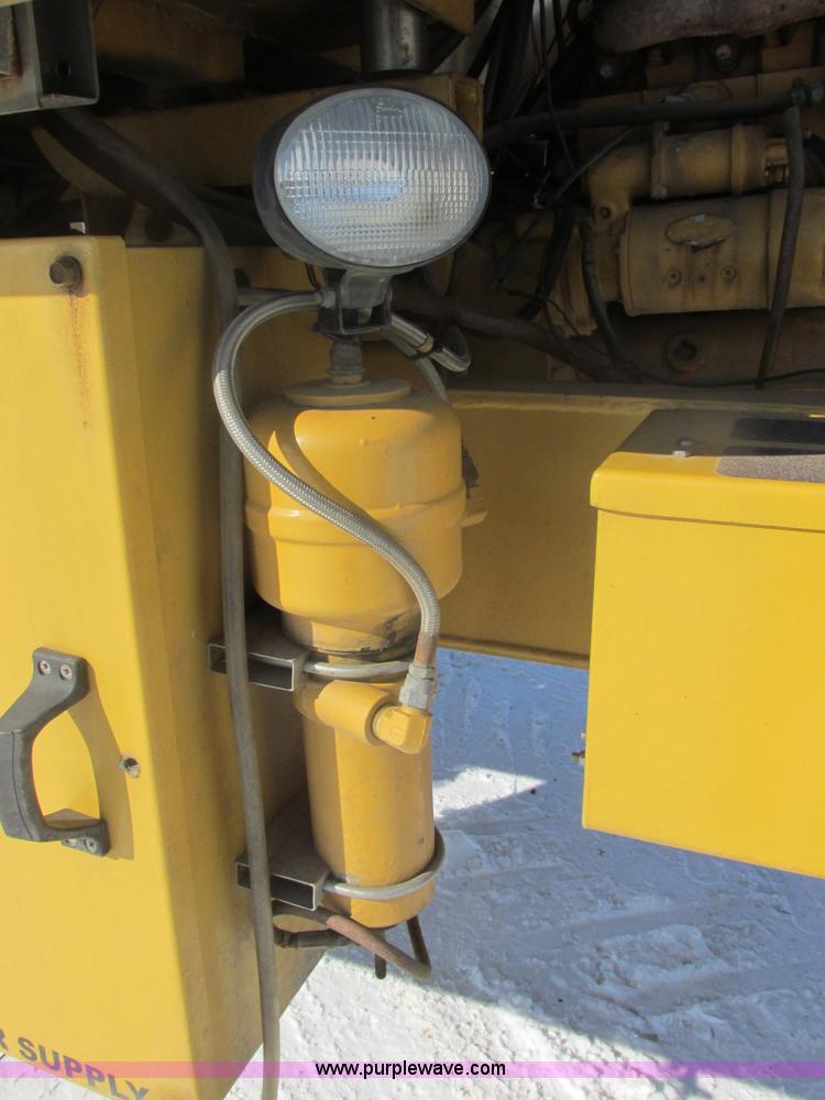 image for item E5285 1991 Ag-Chem TerraGator 1803 dry spreader