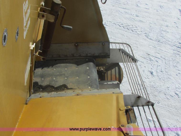 image for item E5285 1991 Ag-Chem TerraGator 1803 dry spreader
