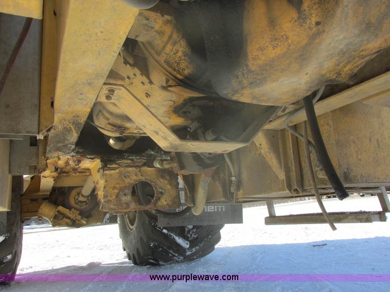 image for item E5285 1991 Ag-Chem TerraGator 1803 dry spreader