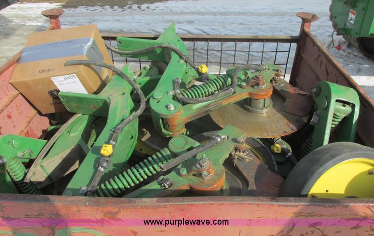image for item E5286 Frame mount John Deere fertilizer openers