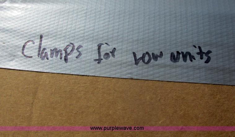 image for item E5286 Frame mount John Deere fertilizer openers