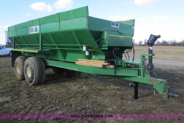 image for item F6839 BBI 20' manure spreader