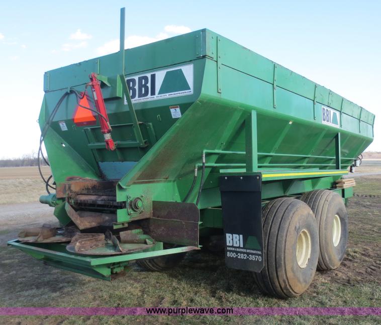 image for item F6839 BBI 20' manure spreader