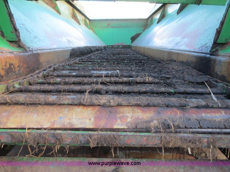 image for item F6839 BBI 20' manure spreader