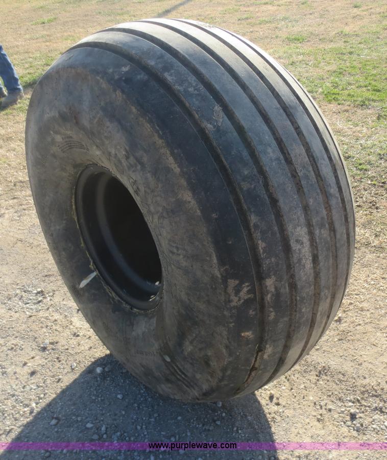 image for item F6840 Implement wheel and tire