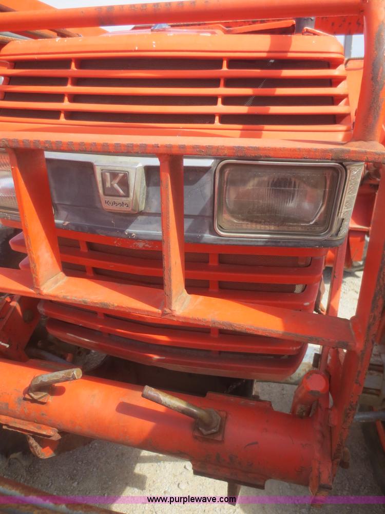 image for item F6847 1991 Kubota L4850 MFWD tractor
