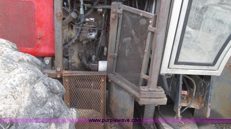 image for item G2315 1993 Massey-Ferguson 393 MFWD tractor