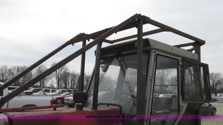 image for item G2315 1993 Massey-Ferguson 393 MFWD tractor