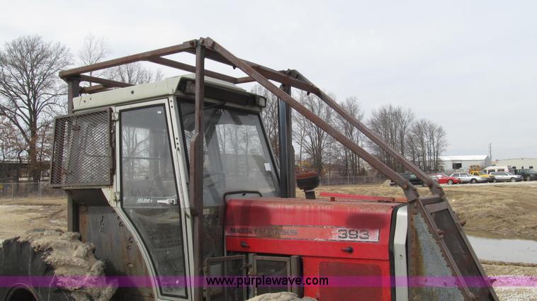 image for item G2315 1993 Massey-Ferguson 393 MFWD tractor