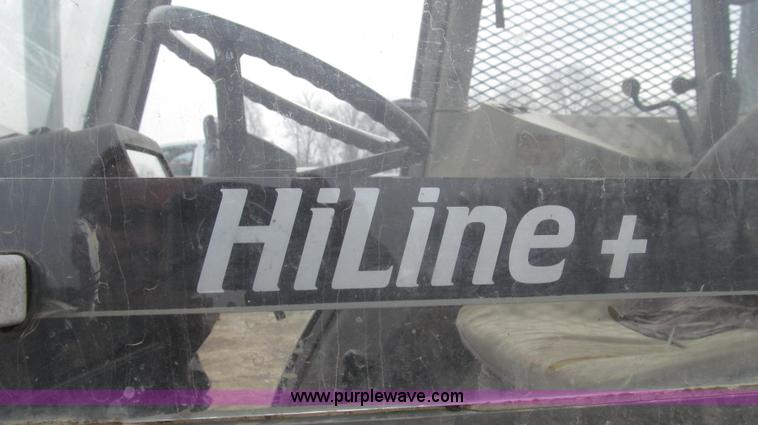 image for item G2315 1993 Massey-Ferguson 393 MFWD tractor