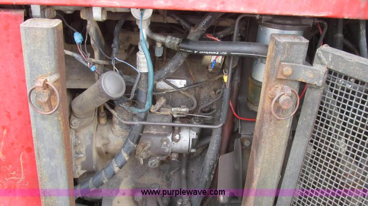 image for item G2315 1993 Massey-Ferguson 393 MFWD tractor