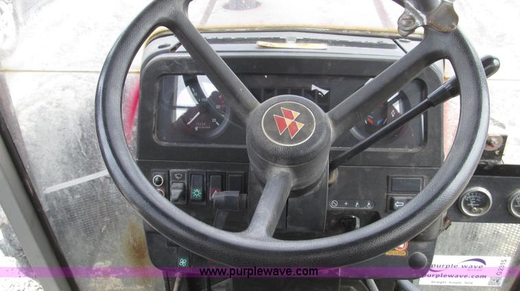 image for item G2315 1993 Massey-Ferguson 393 MFWD tractor