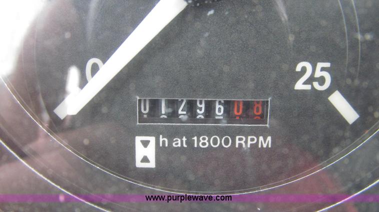 image for item G2315 1993 Massey-Ferguson 393 MFWD tractor