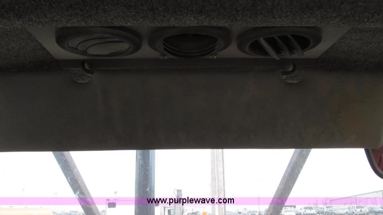 image for item G2315 1993 Massey-Ferguson 393 MFWD tractor