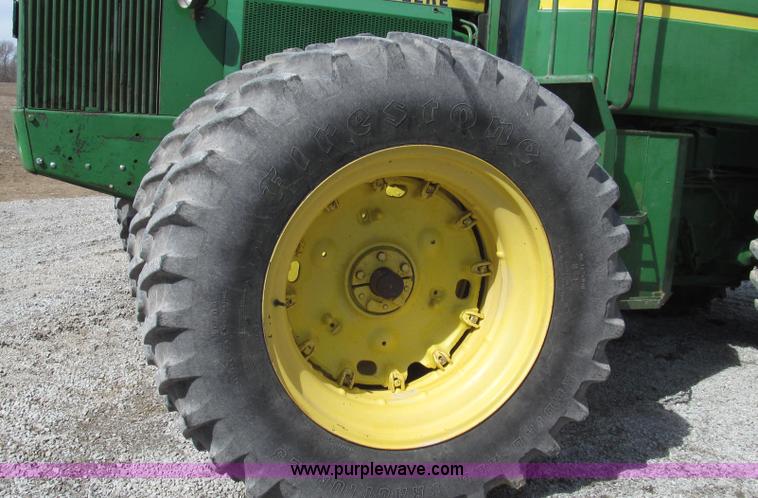 image for item G2320 1980 John Deere 8440 4WD tractor