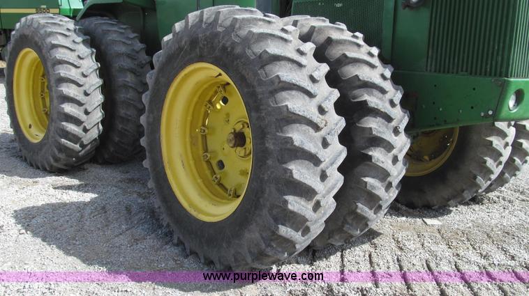 image for item G2320 1980 John Deere 8440 4WD tractor