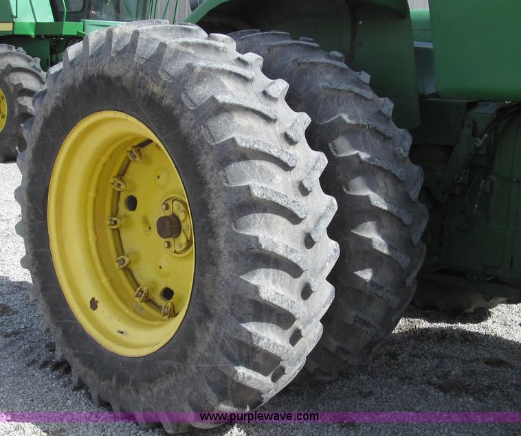 image for item G2320 1980 John Deere 8440 4WD tractor