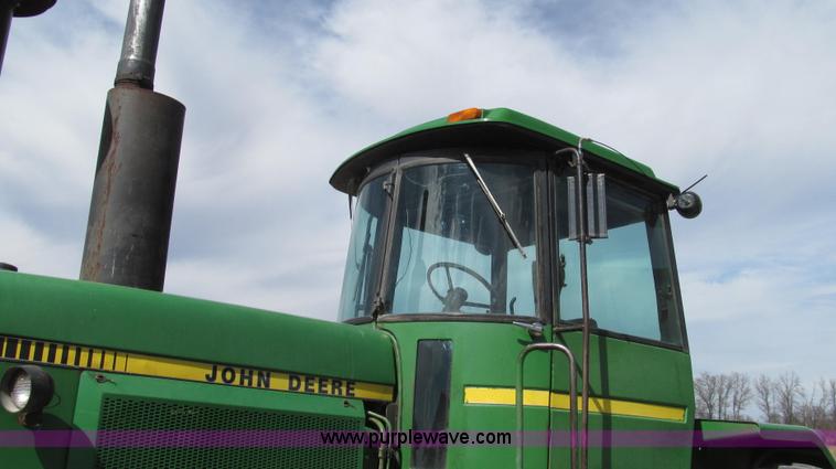 image for item G2320 1980 John Deere 8440 4WD tractor