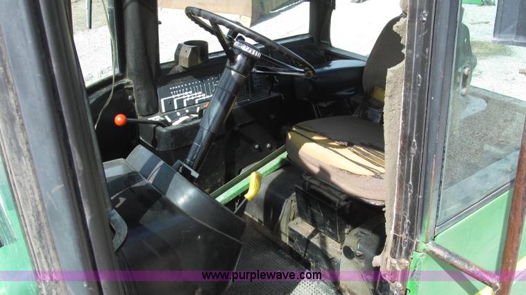 image for item G2320 1980 John Deere 8440 4WD tractor