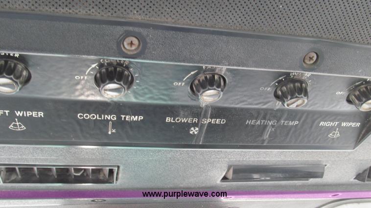 image for item G2320 1980 John Deere 8440 4WD tractor