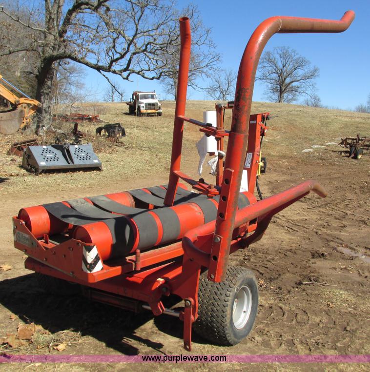 image for item G9339 Underhaug single bale wrap