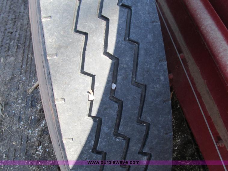 image for item G9340 New Holland 680 manure spreader