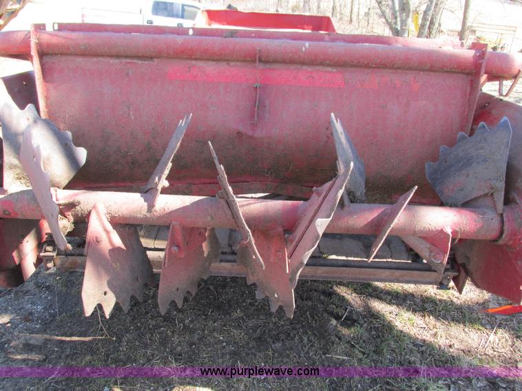 image for item G9340 New Holland 680 manure spreader